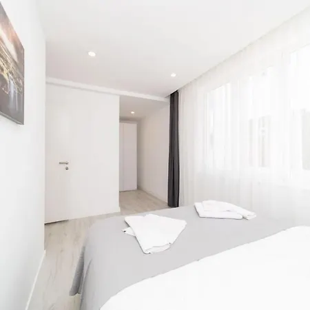 Central Flat Close To Sea In Muratpasa * 안탈리아