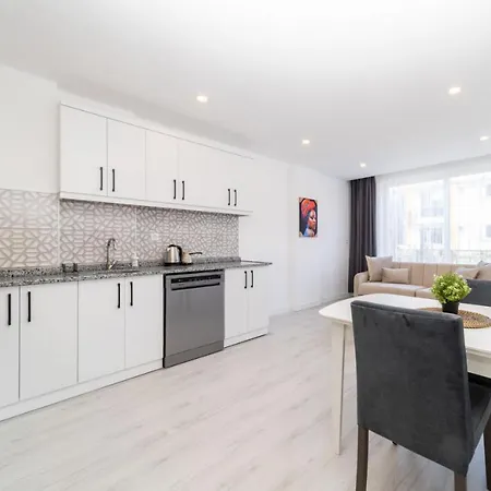 Central Flat Close To Sea In Muratpasa Daire *